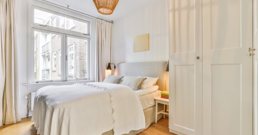 Mariage parfait : associer votre suspension design avec le décor de votre chambre à coucher