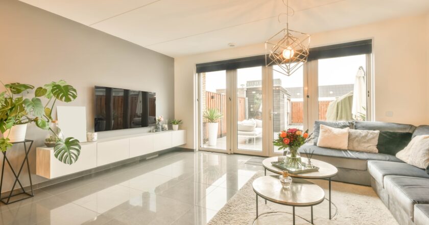 Matériaux à considérer pour relooker une table avec du carrelage durable